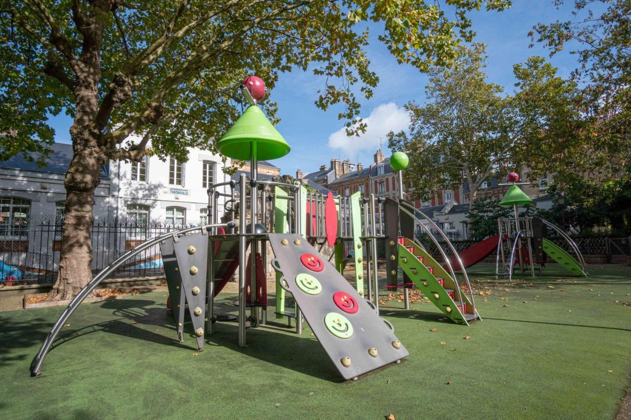 Danton Renaissance - F2 rénové - Tout équipé El Havre Exterior foto